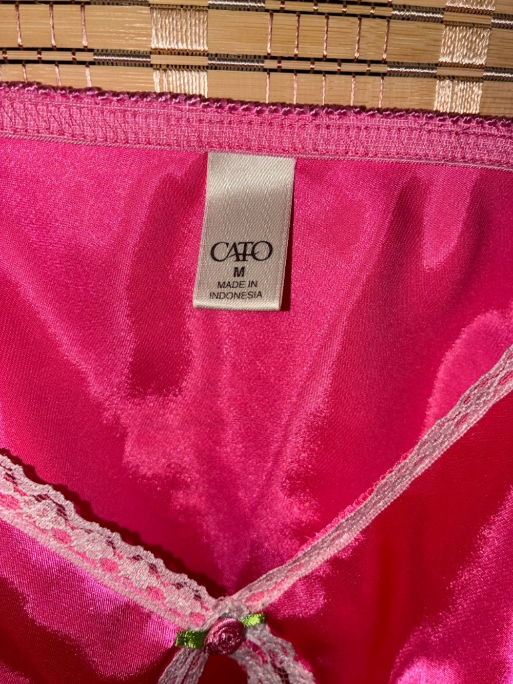 Y2K satin/lace cami - Picture 3 of 3
